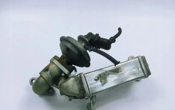 BMW 1 E81 E87 EGR valve cooler 780518902