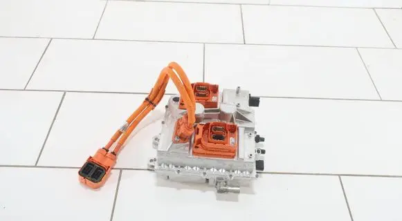BMW i3 Voltage converter inverter