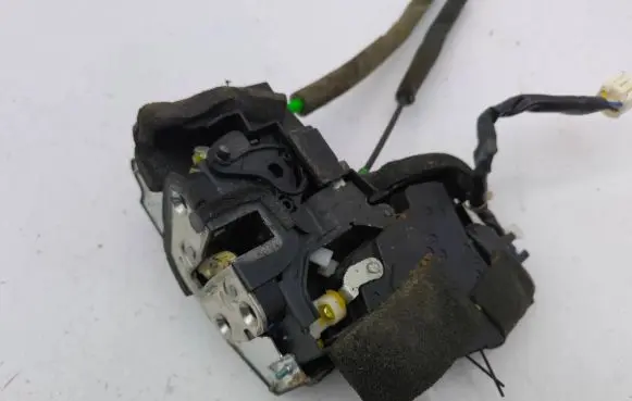 Mazda CX-7 Rear door lock