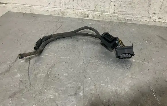 BMW 5 E60 E61 Headlight/headlamp wiring loom/harness 6925638