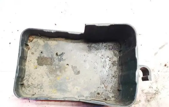 Battery box tray