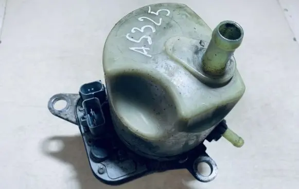 Volvo V50 Power steering pump 4n513k514dj 30714074
