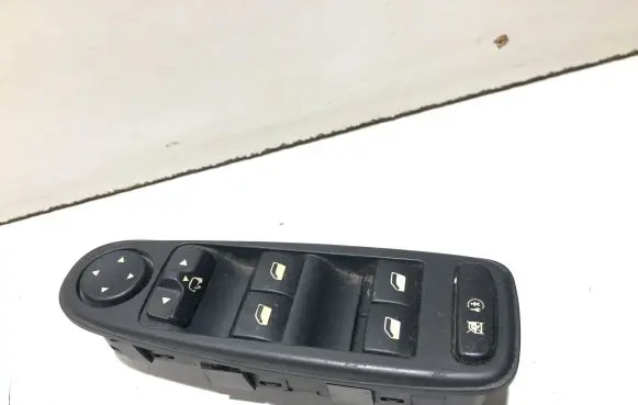 Citroen C4 Grand Picasso Electric window control switch 96639383ZD