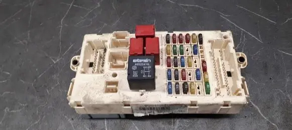 Fiat Stilo Fuse box set 46797600