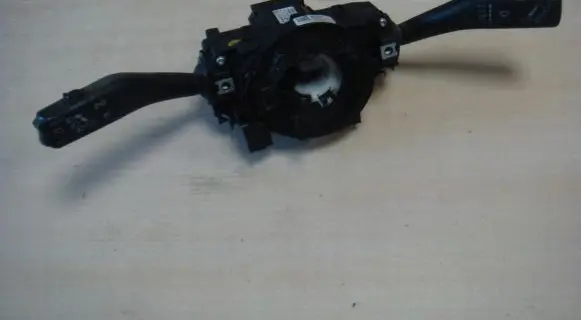 Volkswagen Polo V 6R Tailgate/trunk/boot open switch 6RA953521B