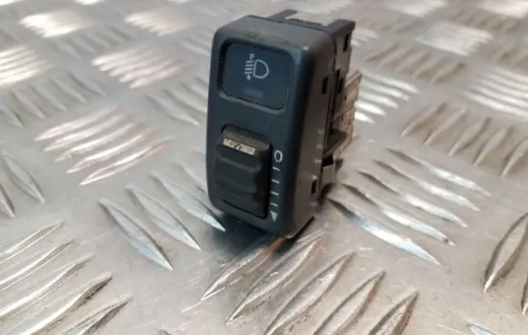 Volvo S70 V70 V70 XC Headlight level height control switch 9162960