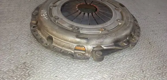 Volkswagen Touran I Pressure plate 3082000396