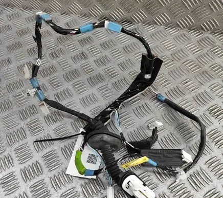 Toyota Prius (XW50) Rear door wiring loom 8215447250