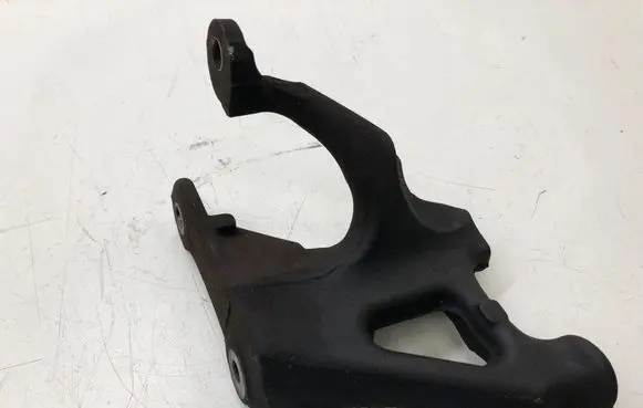 Peugeot 5008 Engine mounting bracket 9687262980