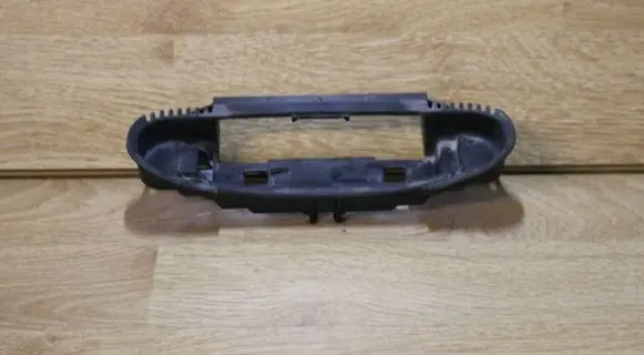 Audi A4 S4 B7 8E 8H Front door exterior handle/bracket 4B0839885