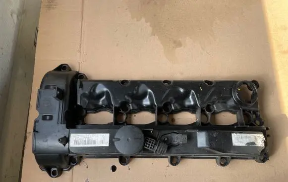 Mercedes-Benz Sprinter W906 Rocker cam cover A6510108918