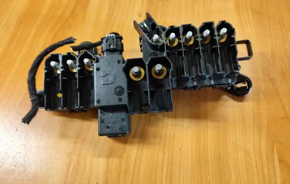 Mercedes-Benz S W221 Fuse module A2215402350