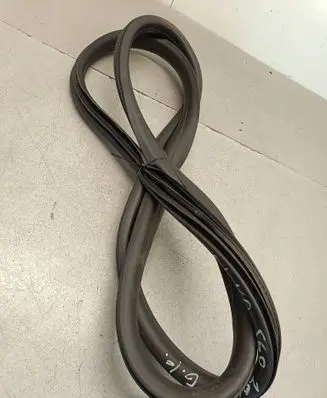 Volvo S60 Rubber seal rear door 