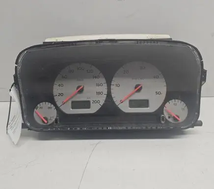Volkswagen Golf III Speedometer (instrument cluster) 1H0919863P