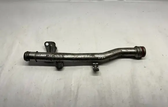 Ford Mustang VI Engine coolant pipe/hose FR3E8594C