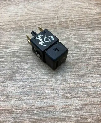 Fog light switch