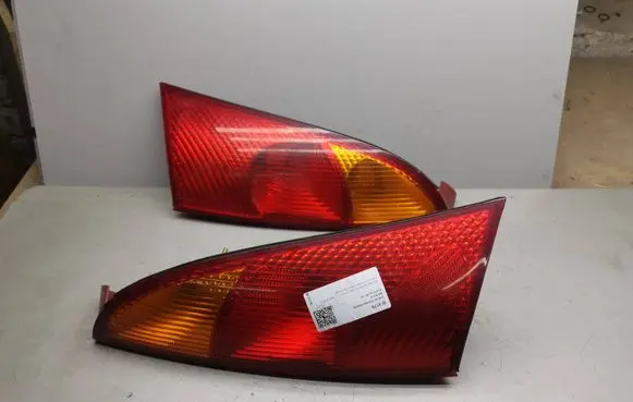 Ford Focus Rear/tail lights set xs4x13405ae xs4x13404ae