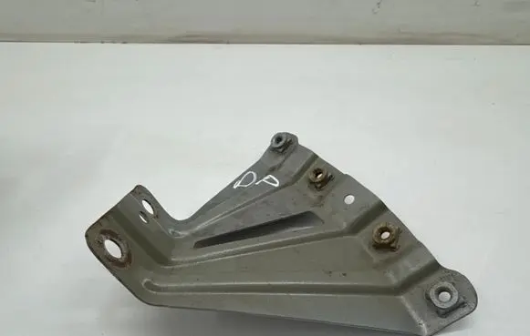 MG ZS Fender mounting bracket 10230200
