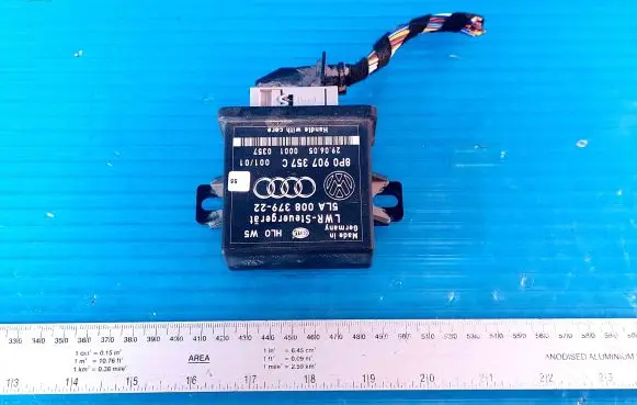 Audi A6 S6 C6 4F Light module LCM 8P0907357C 5LA00837922