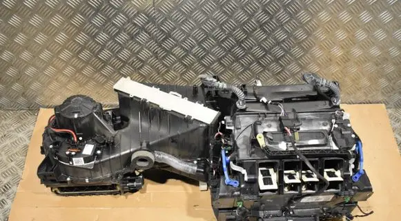 Porsche Macan (95B) Heater blower radiator 8T1820005AB5555
