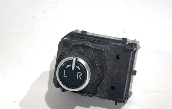 Toyota Corolla E210 E21 Wing mirror switch 183912