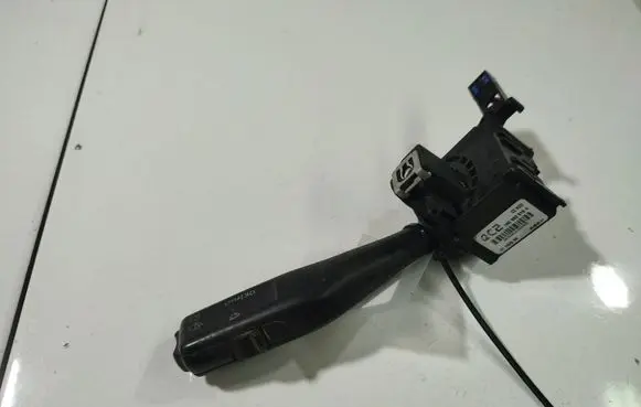 Skoda Octavia Mk2 (1Z) Wiper control stalk 1K0953519A