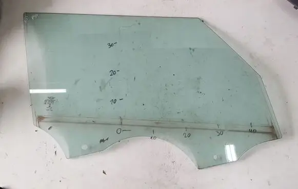 Mini One - Cooper F56 F55 Sliding door window/glass 