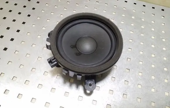 Volvo V50 Front door speaker 30657445