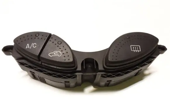 Ford Focus Windscreen/window heater switch YS4T19A945BA