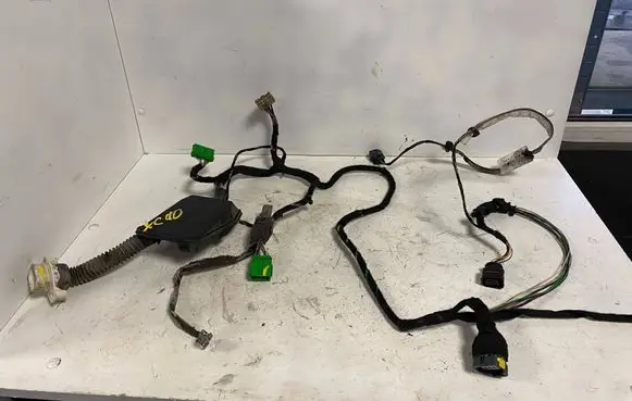 Volvo XC90 Front door wiring loom 9452430 945243007
