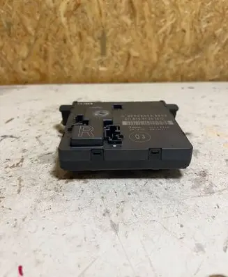 Mercedes-Benz E W212 Door control unit/module 2118704126 09006306