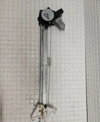 Subaru XV I Front door window regulator with motor 204280