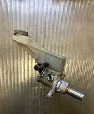 Renault Koleos I Master brake cylinder 226329