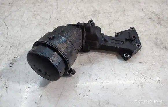 Chrysler 300 - 300C Oil filter mounting bracket A6421800010