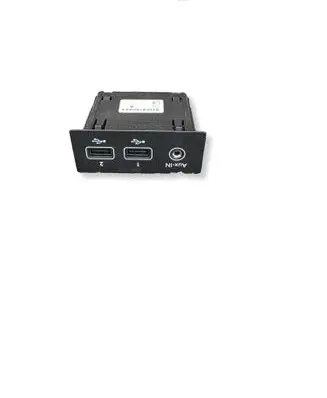 Renault Clio V USB socket connector 280231553R 3352438 33352430