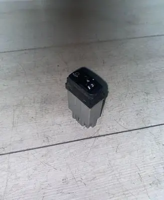 Mitsubishi Outlander Headlight level height control switch 6E12