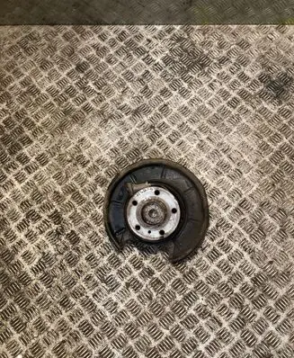 Mercedes-Benz A W169 Rear wheel hub 1699810027 A1699810027