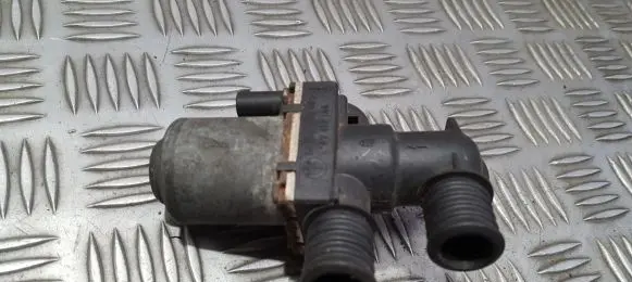BMW X3 E83 Coolant heater control valve 64118369805 64.118369805