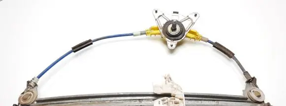 Rear door manual window regulator