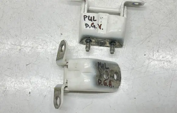 Rear door hinge set