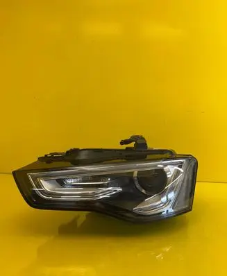 Audi A5 8T 8F Headlight/headlamp 8T0941005C