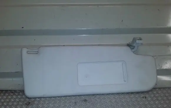 Volkswagen Golf VI Sun visor