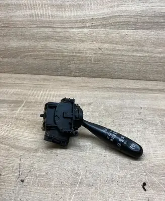Toyota Yaris Verso Wiper control stalk 173647