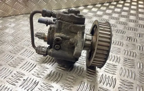 Toyota Avensis T250 Fuel injection high pressure pump 221000G010