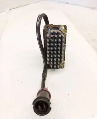 Audi A6 S6 C4 4A Heater blower motor/fan resistor 4A0820521A