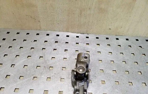 Honda CR-V Steering column universal joint