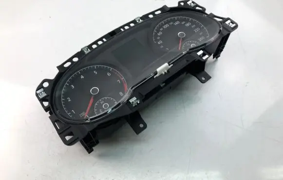 Volkswagen Golf VII Speedometer (instrument cluster) 5G1920740A