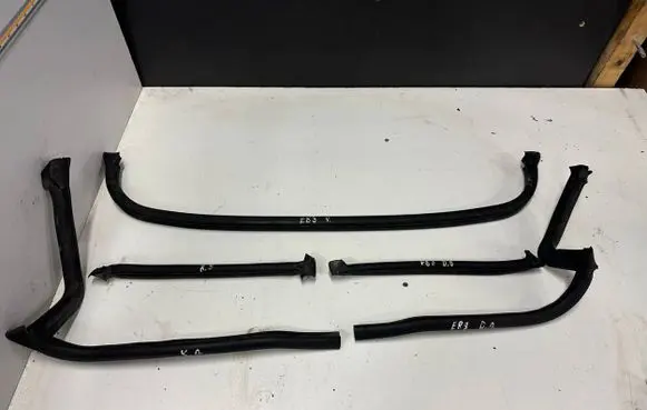 BMW X3 E83 Engine compartment rubber 
