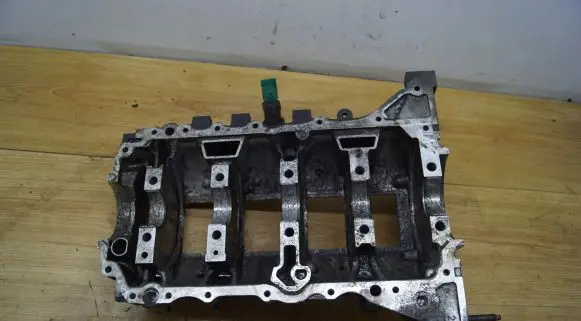 Peugeot 207 Crankshaft Holder V753464580