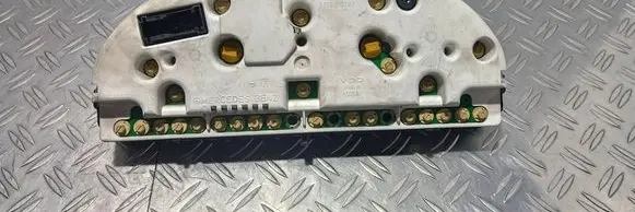 Speedometer (instrument cluster)